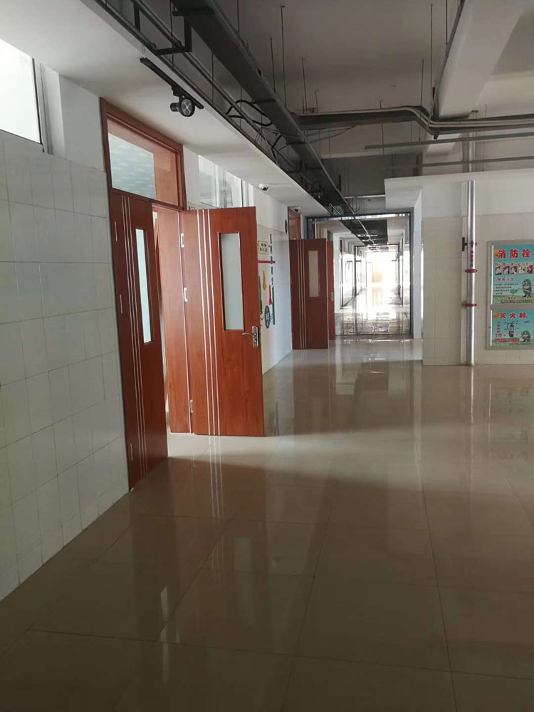 雙扇學(xué)校門(mén)